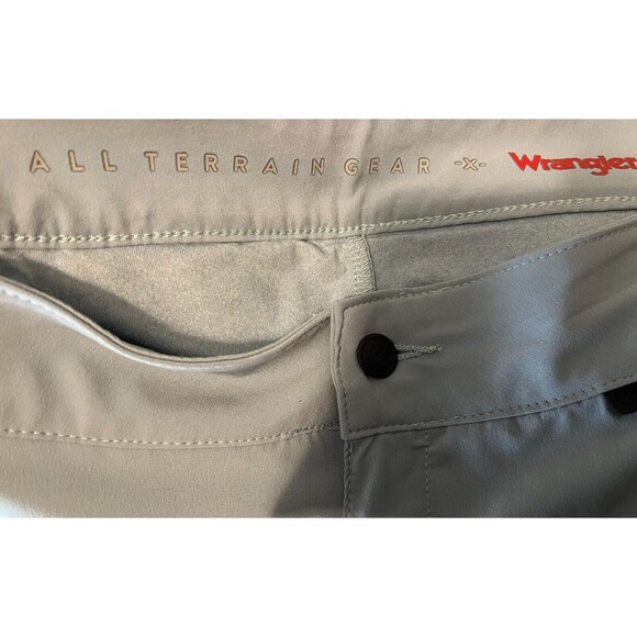 Wrangler Shorts  Women's 10 All Terrain Gear Outdoor Blue Hiking Trail Run Short - Picture 9 of 13